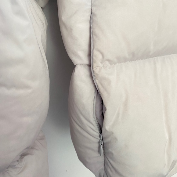 Aritzia Babaton Cloud White Park City Puffer - Picture 3 of 8
